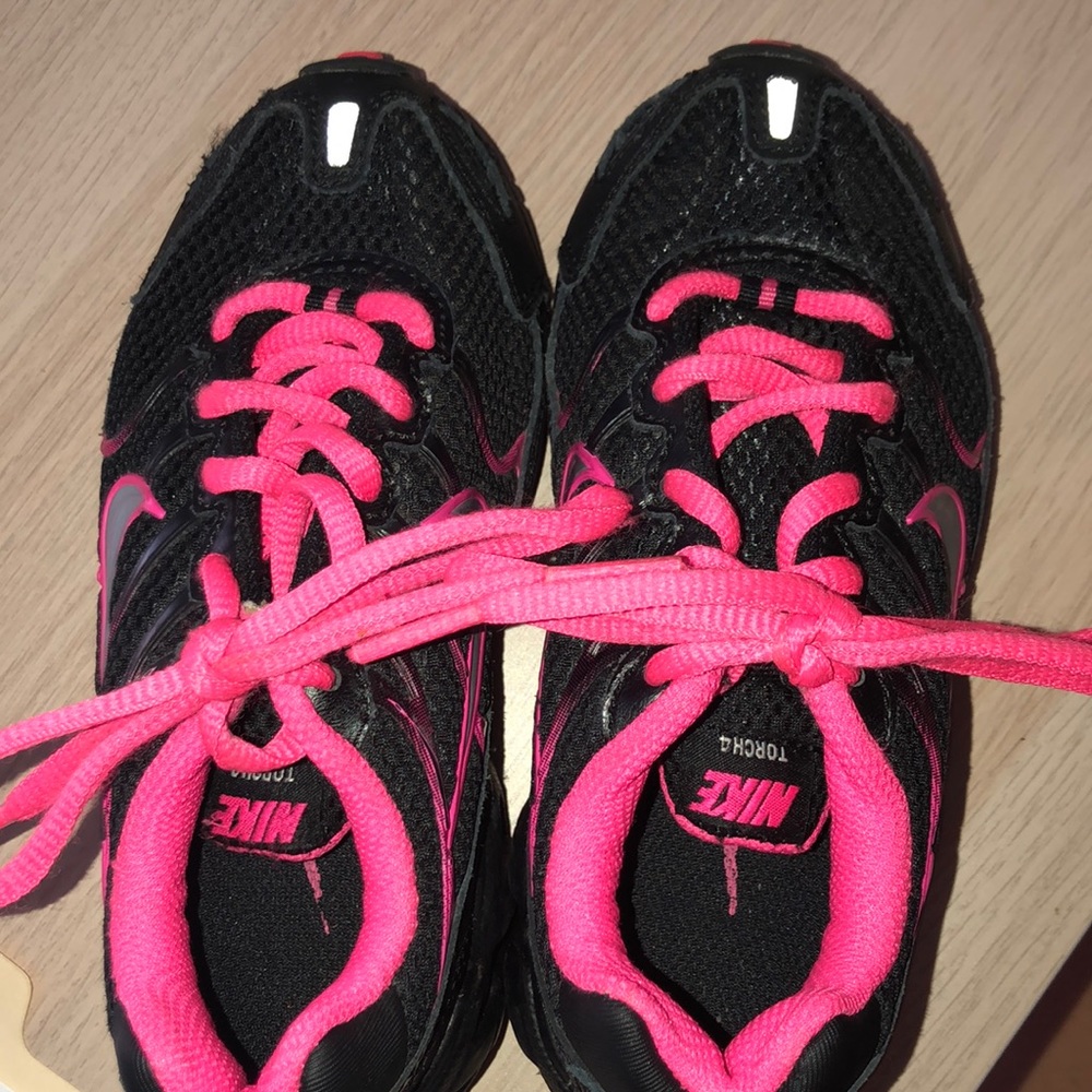 girls tennis shoes